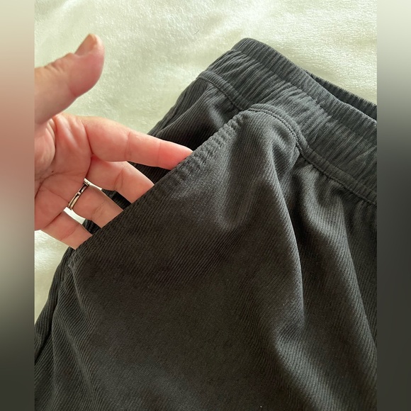 Simply Southern cord joggers XL - Picture 4 of 6